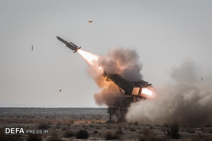 What appears to be a Sayyad-2 SAM is fired from the new Mersad launcher. (defapress.ir)