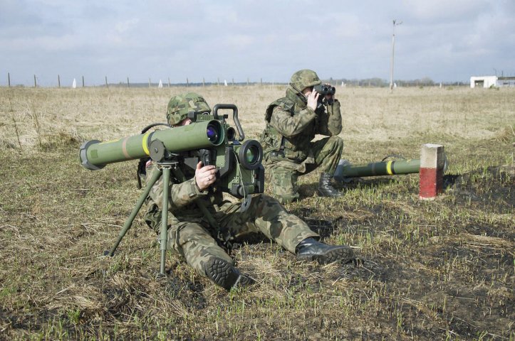 
        A Spike LR system in Polish service. Sources told 
        Janes
         that India has purchased 260 Spike LR missiles and 12 launchers.
       (Polish Artillery and Armament Training Centre, CSAiU, and Polish MND)
