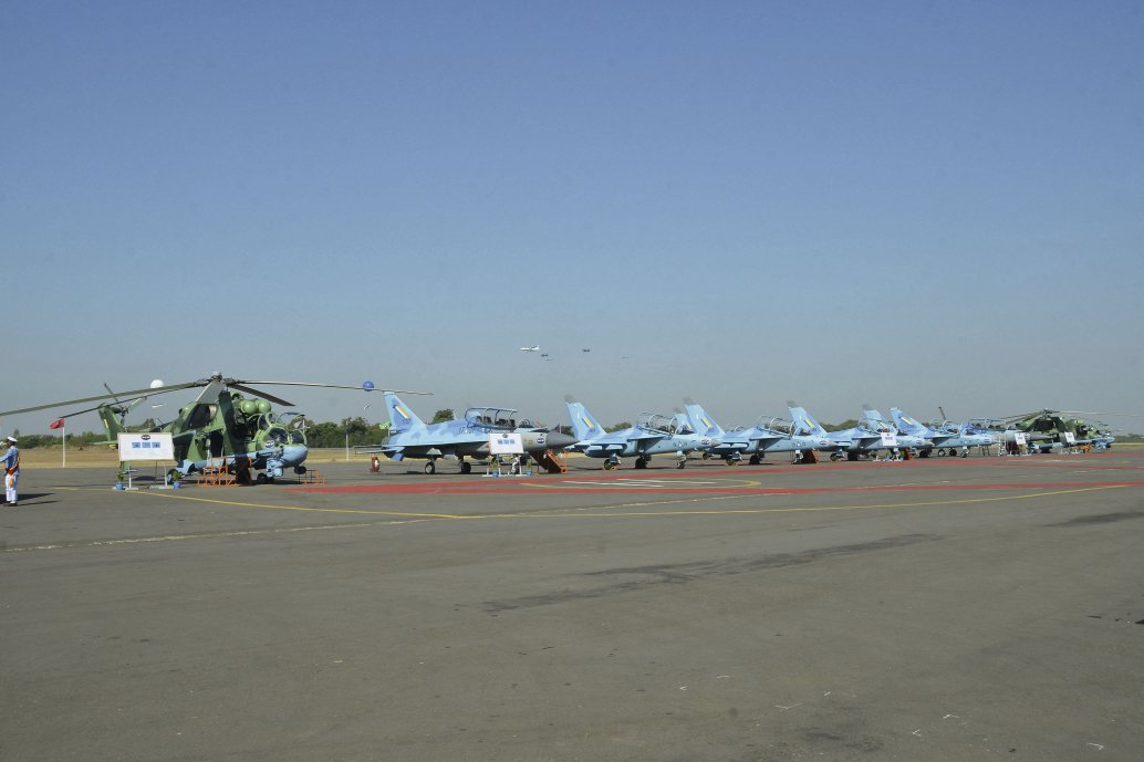 The MAF commissioned 10 new aircraft, including two JF-17B multirole fighters, six Yak-130 fighters and two Mi-35P attack helicopters in a ceremony held on 15 December at Meiktila Air Base to mark the 72nd anniversary of the service.  (CINCDS)