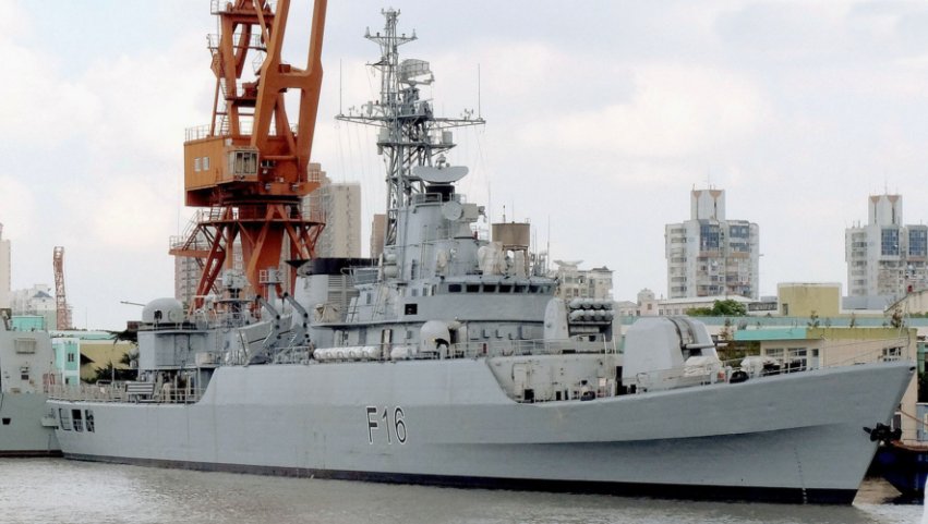 
        One of the two ex-PLAN Jiangwei II-class frigates that were formally handed over to the BN on 18 December. The ship shown here, formerly known as
        Lianyungang
        , was overhauled at the Shenjia Shipyard in Shanghai.
       (Via haohanfw.com)