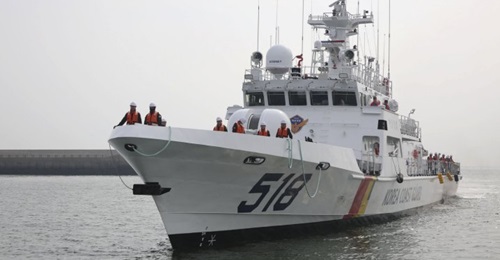 (518) is one of several new 500-tonne patrol vessels that entered service with the KCG in 2019. It is one of three hulls built by Kangnam and based in Incheon, near the North Korean border.