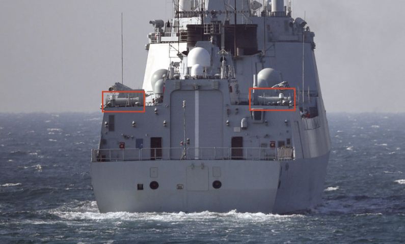 
        A view of the stern of PLAN Type 052D destroyer
        Yinchuan
        . The warship has been fitted with what appears to be an anti-ship missile countermeasures system.
       (Via eng.chinamil.com.cn)