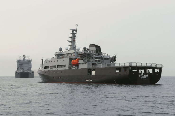 
        MV
        Sycamore
        working with HMAS
        Choules
        during Operation 'Bushfire Assist'.
       (Commonwealth of Australia)