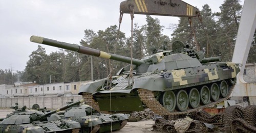 The first T-72AMTs being transferred to the Ukrainian Armed Forces.