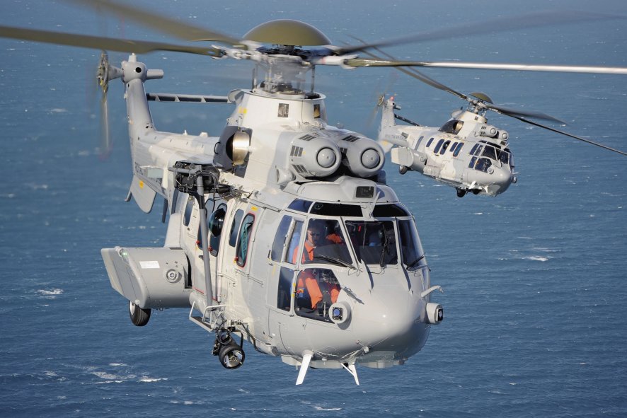 Kuwait is due to receive 30 H225M helicopters but has said it will not do so until Airbus investigates problems with the first two and reports its findings to the country's MoD. Airbus says it has been told no such thing by the Kuwaitis. (Airbus)