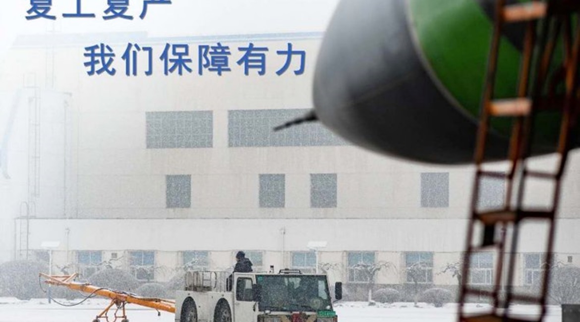 Images released by SAC on 21 February show a J-15 fighter aircraft in green primer, suggesting that the company has resumed production of the aircraft type. The text on the image states, among other things, 'full resumption of production'.