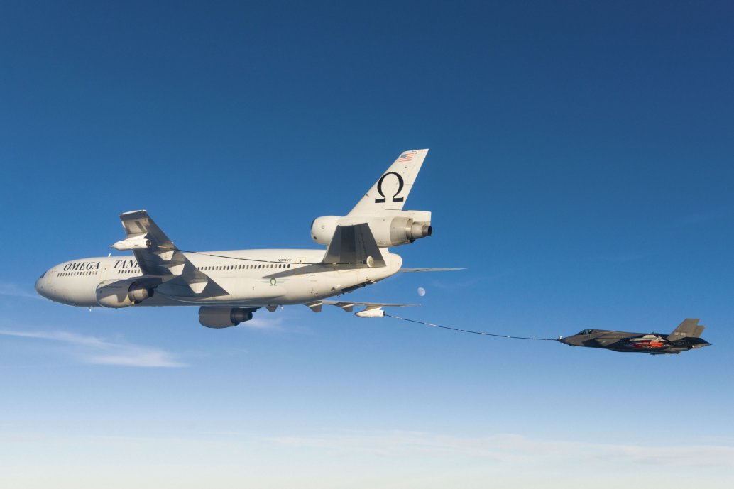 An Omega Air DC-10 (left) refuels an F-35B. The company expects the market for commercial aerial refueling services to grow as the US Air Force wants to reduce its tanker fleet, but an expert warns of high barriers to entry and unpredictable procurement signals. (Omega Air Refueling Services)