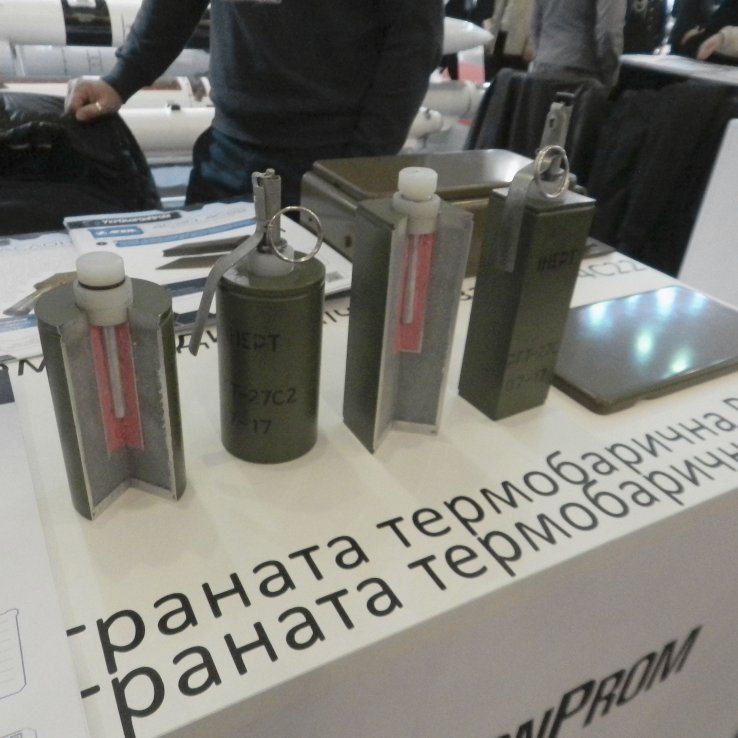 Left is the RGO-27C2 and right is the RGO-27C, shown at the Arms and Security 2018 exhibition in Kyiv. (Mikhail Zhirohov)