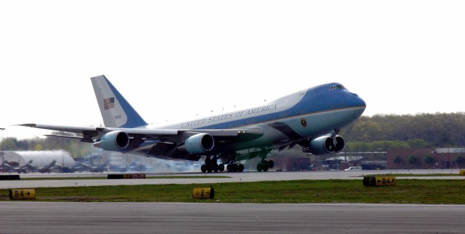 The landing of a VC-25A (undated image). The US Air Force began modifying the first of two Boeing 747-8 commercial aircraft that will soon become VC-25Bs and be known as Air Force One when the US president is on board. (US Air Force)