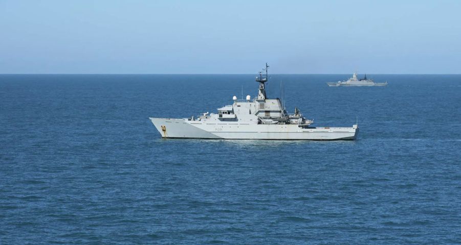 
        HMS
        Tyne
        (foreground) shadowing the Russian corvette
        Steregushchiy
        (background) in waters around the UK.
       (Crown Copyright)