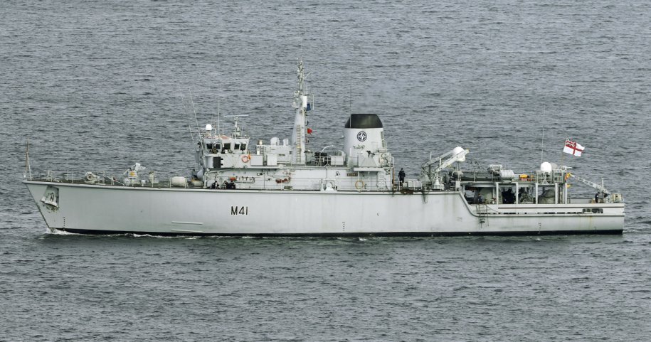
        The RN's Hunt-class MCMV HMS
        Quorn
        was decommissioned in December 2017 and is being sold to Lithuania.
         (Michael Nitz - Naval Press Service)