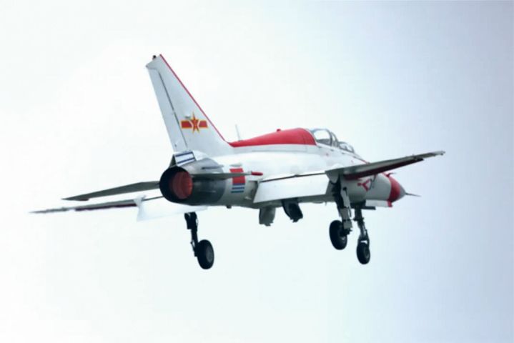 The new naval variant of GAIC’s JL-9 AJT conducted its maiden flight on 12 May from Anshun Huangguoshu Airport in China’s southern Ghuizhou Province.