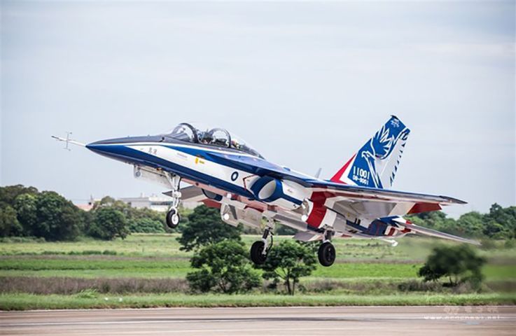 The Brave Eagle makes its maiden flight on 10 June. The RoCAF plans to buy 66 to replace its ageing AIDC AT-3 trainers by 2026, while a light fighter AT-5 variant is intended to replace the service’s Northrop F-5E/F Tiger IIs. (Ministry of National Defense )