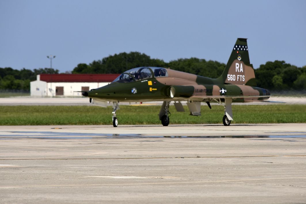 A Northrop T-38C Talon taxis after landing at Joint Base San Antonio-Randolph, Texas, on 17 May 2018. The US Air Force wants to use the Reforge proof of concept to revolutionise advanced flight training, which is currently performed in the T-38C. (US Air Force)