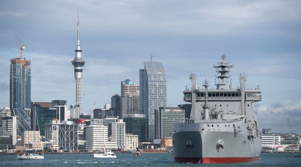, the RNZN's new fleet tanker/replenishment vessel, sailed into Auckland Harbour on 26 June following a 15-day journey from the South Korean coastal city of Ulsan.