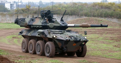 Leonardo is installing its Hitfact Mk II turret armed with the new 105/52 mm rifled gun on the Centauro II.