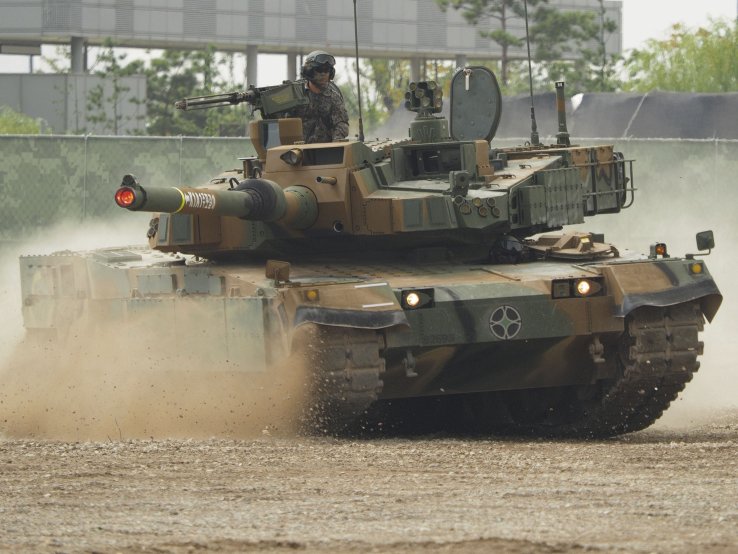 South Korea is preparing a third production batch of K2 main battle tanks. A key element in the manufacturing project is the successful development of an indigenous transmission system. (Janes/Kelvin Wong)