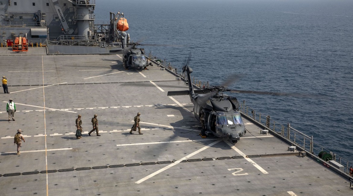 US personnel board an Emirati UH-60L Black Hawk that landed on USS 
        
         during a live-fire exercise in the Gulf on 11 August.
