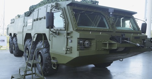 Kalashnikov unveiled the prototype of its new SKKSh-568 wheeled chassis at Army 2020.