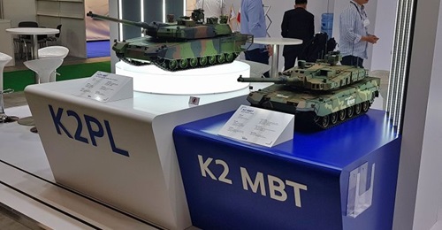 Hyundai Rotem presented models of the K2 and K2P2 MBTs at MSPO 2020.