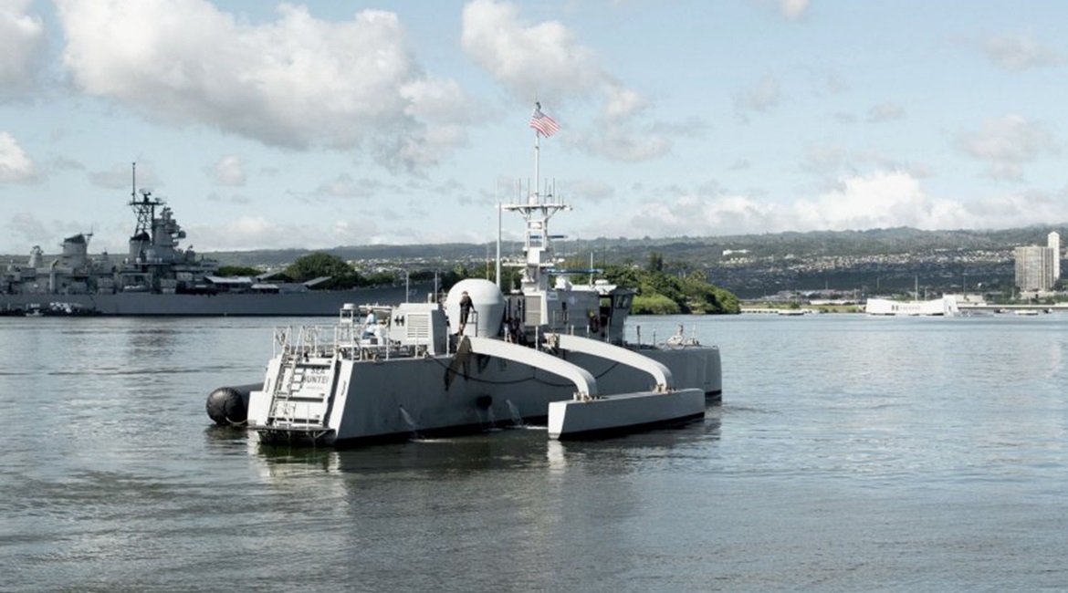 The US Navy plans to include the unmanned surface vessel Sea Hunter in more exercises and for tactical training.
