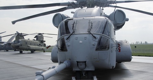 The CH-53K (foreground) and H-47 (background) at the ILA Berlin airshow in April 2018.