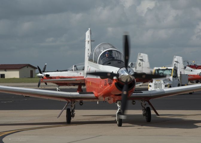 A US Navy Beechcraft T-6B Texan II pictured on 3 October 2019. Two died on 23 October 2020 when a T-6B crashed in Alabama on a training mission. (US Navy)