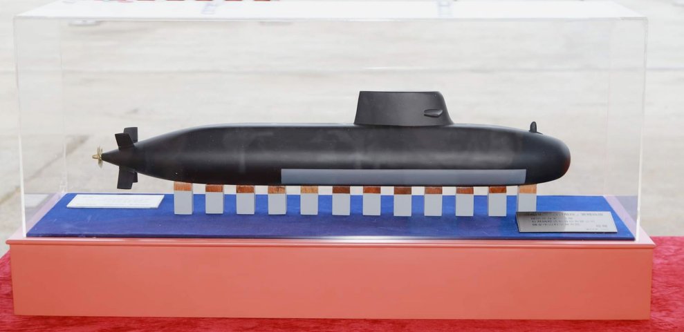 A model of Taiwan’s first locally designed SSK being displayed in May 2019 in a ceremony to mark the beginning of construction of the island’s first submarine-building facility. (RoCN)
