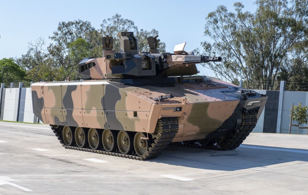 Rheinmetall unveiled on 10 November the first of three Lynx KF41 IFVs that will compete with Hanwha Defense’s AS21 Redbacks for Australia’s Project Land 400 Phase 3. (Rheinmetall)