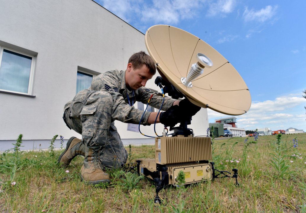 A US Air Force satellite communications technician with the 1st Combat Communications Squadron calibrates a L3 Panther during Baltic Operations 2015 at Powidz Air Base, Poland (Credit: US Air Force)