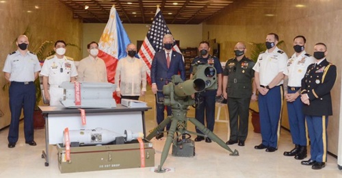 On 23 November the US handed over to the Philippine military USD18 million worth of defence equipment that also included precision-guided munitions.