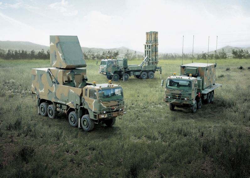 DAPA announced on 26 November that the RoKAF has received its first battery of the Cheongung air-defence system. A Cheongung SAM battery typically consists of a command-and-control centre, a multifunction radar, and four transporter-erector-launchers – all of which are mounted on separate 8×8 trucks. (DAPA)