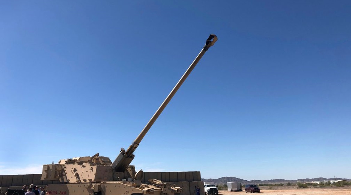 The XM1299 prototype zero pictured at Yuma Proving Ground, Arizona, during an event in March. In December the army used the platform to launch an Excalibur round that directly hit a target 70 km away.