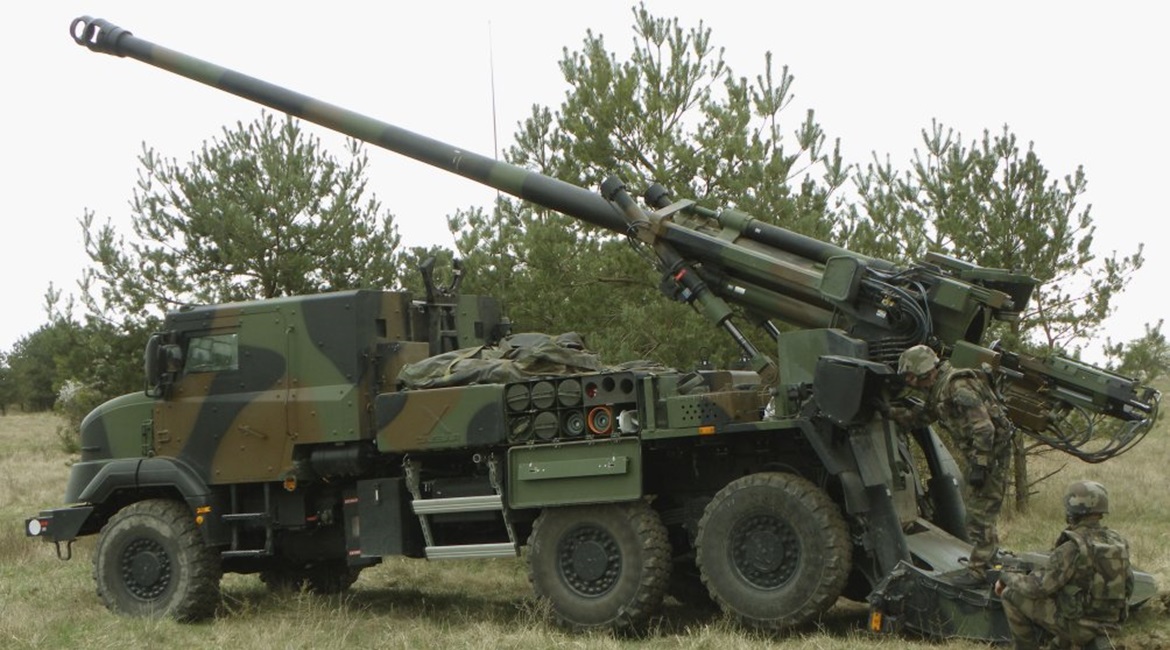 The French Army CAESAR 6×6 was previously deployed to operations in Afghanistan, Lebanon, Mali, and Iraq. The US Army will evaluate the weapon during a 2021 shoot off.