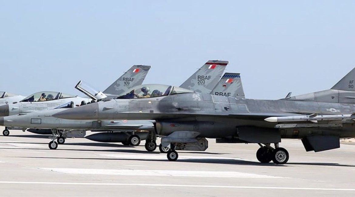 Three of the Bahraini aircraft and a US Air Force F-16 that participated in a joint exercise held on 6-10 December.