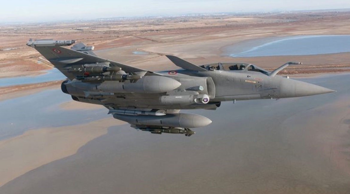 France is to order 12 Rafale F3R combat aircraft in February to replace 12 older versions sold to Greece.