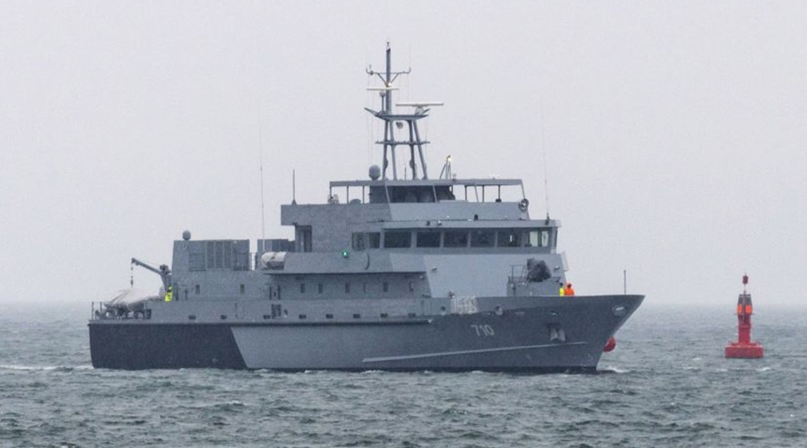 The 60 m coastal patrol vessel sails into Mukran port on 19 January 2021 ahead of its delivery to the Egyptian Navy.
