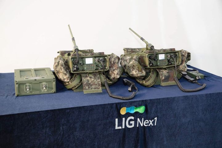 South Korean company LIG Nex1 announced on 25 February that it has delivered the initial batch of series-produced TMMRs to the South Korean military.  (LIG Nex1)