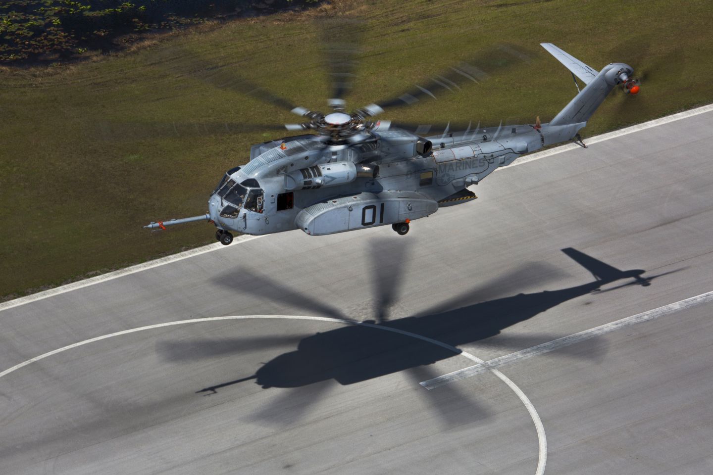 The CH-53K flies a test flight on 22 March 2017 in West Palm Beach, Florida. The GAO, in a report, recommended the US Navy cap CH-53K production at six per year until the end of IOT&E because increasing production, in the face of unresolved technical challenges and still-to-be completed testing, could prove costly and delay delivery of suitable aircraft. The Pentagon and experts disagree. (US Marine Corps)