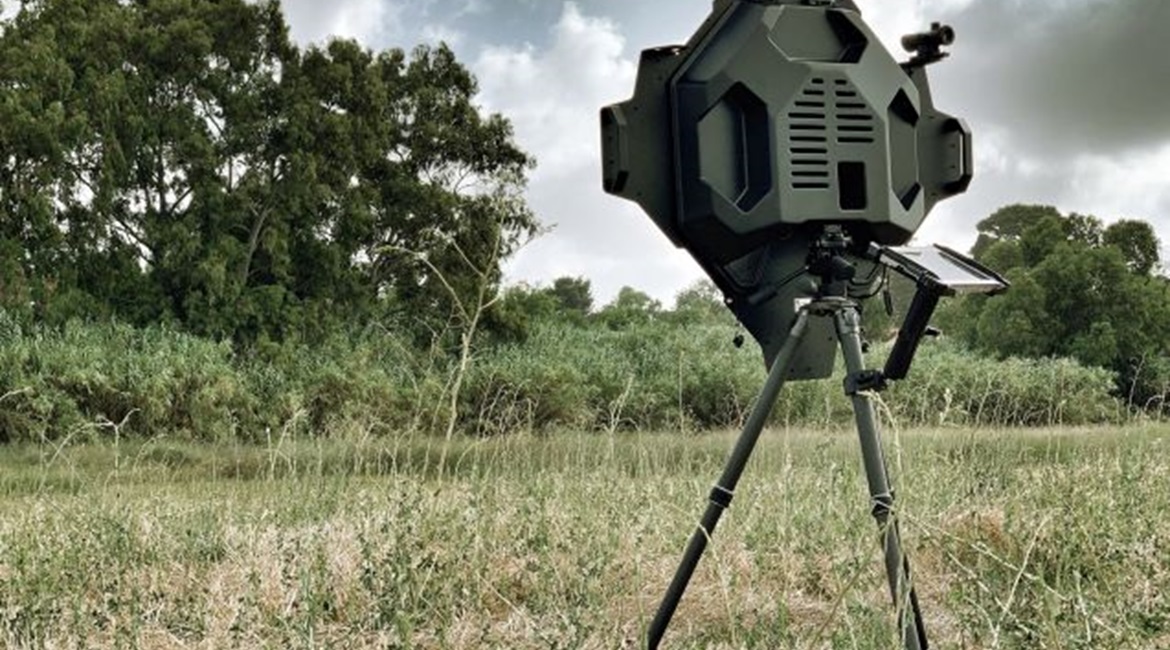 Camero-Tech's XaverTM LR80 (XLR80) is a pulsed-based UWB micro-power radar that enables detection of live objects behind walls, at distances of over 100 m.