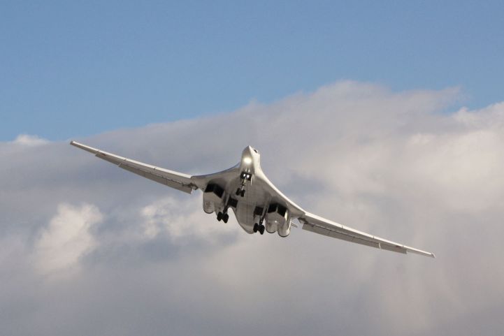 The first Tu-160 bomber fitted with upgraded NK-32-02 engines makes its approach into the Tupolev flight test and development base in Zhukovsky, near Moscow, where it will perform flight trails ahead of delivery to the Russian Aerospace Forces later this year. (Rostec)