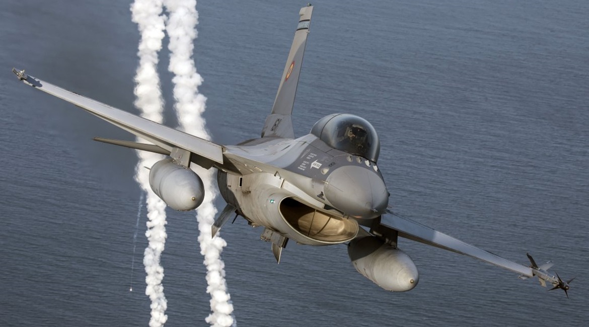 With 17 F-16AM/BM Block 15 fighters now received from Portugal, Romania plans to upgrade these aircraft and buy a further 36 to 48 from the United States.