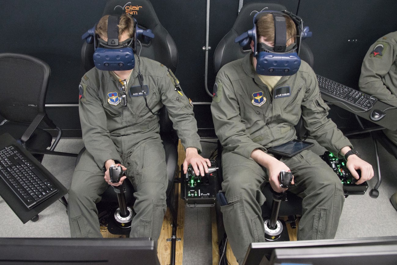 US Air Force training pilots use an AI-enabled virtual reality flight simulation system in Austin, Texas. (US Air Force )