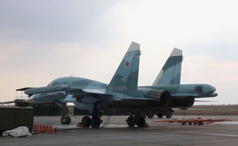 A 559th Bomber Regiment Su-34 in the Rostov region preparing to deploy to Crimea as part of SMD control check exercises. (Russian MoD)