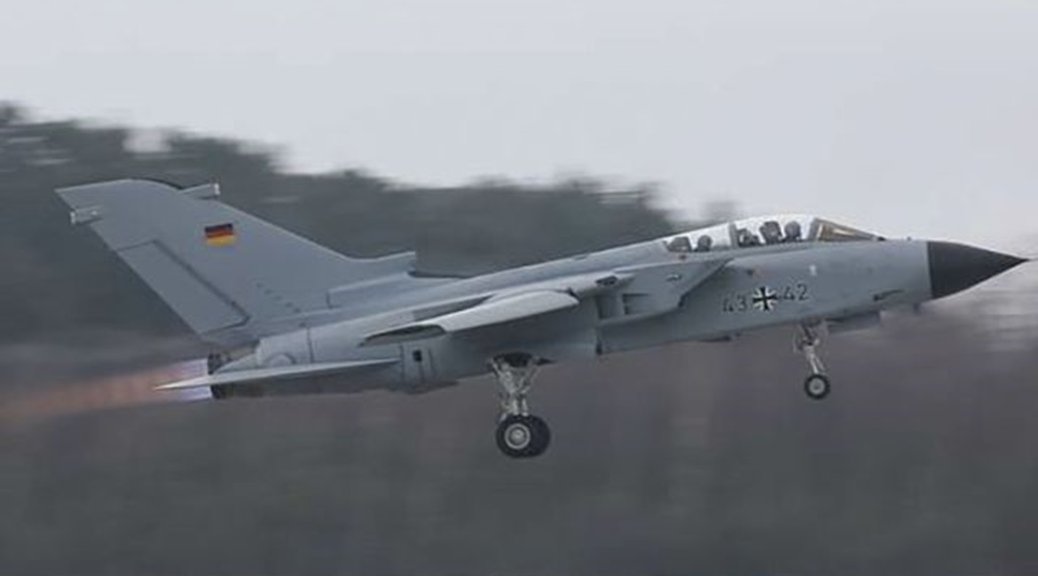 The Bundestag budget committee approved EUR105 million to replace Luftwaffe Tornado RWRs.