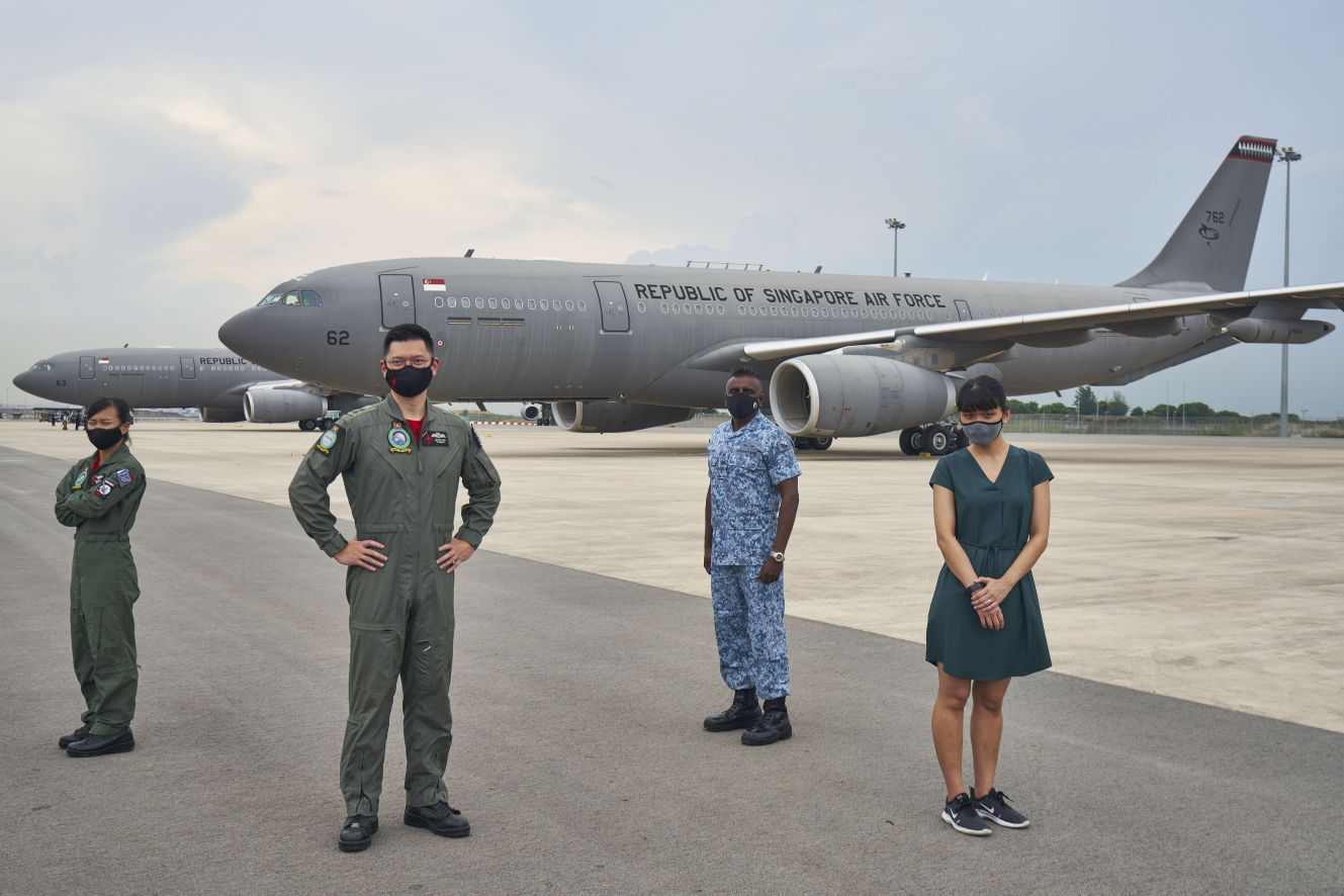 RSAF and DSTA personnel involved in the development and operationalisation of the A330 MRTT aircraft pose in front of the fleet. The type attained full operational capability on 20 April. (Janes/Kelvin Wong)