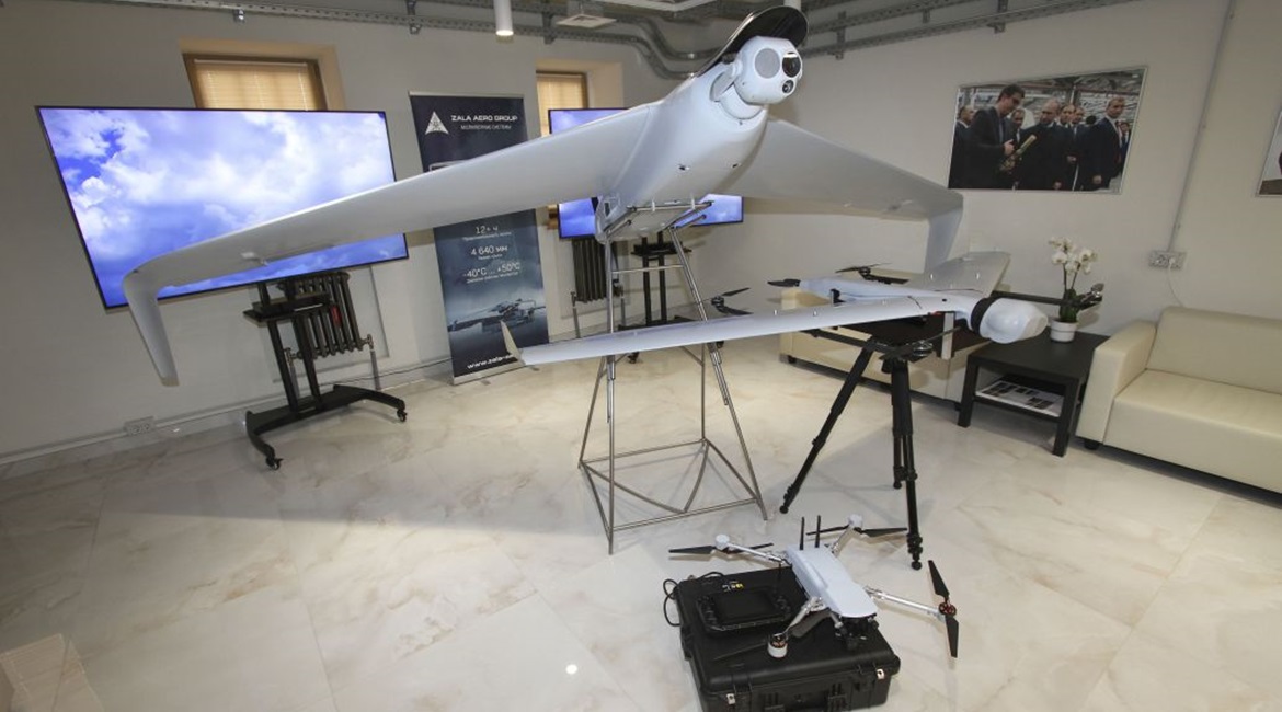 ZALA Aero unveiled the ZALA 421-16E5G UAV with a hybrid powerplant (on stand) and a UAS navigation system that does not depend on GLONASS/GPS satellite navigation (on floor) on 14 April.