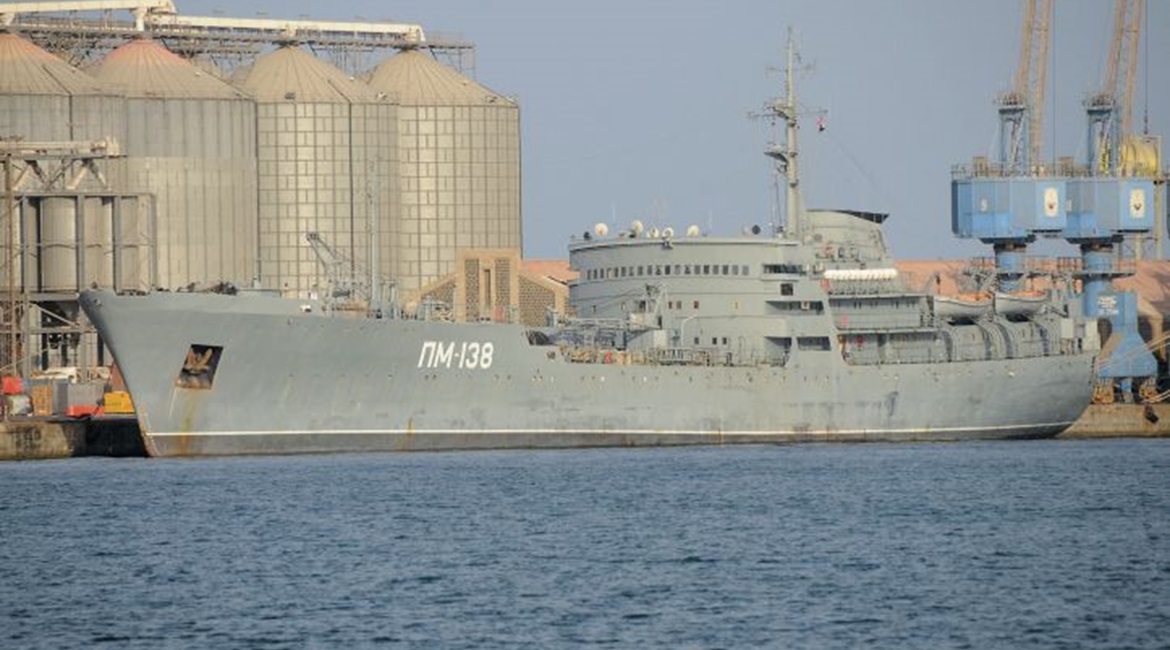 The Russian Amur-class repair ship PM-138 in Port Sudan on 2 May.