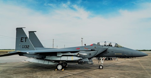An F-15E is loaded with five JASSMs at the Eglin Air Force Base in Florida on 11 May 2021 as part of Project Strike Rodeo. The JASSMs are the two weapons from the left. The most JASSMs that any USAF fighter can carry is two.